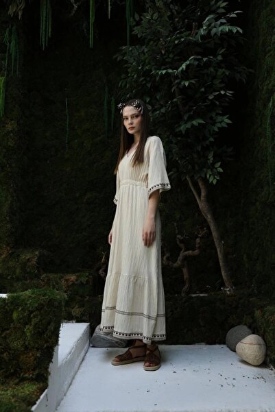 SUN STYLE Sleeve and Skirt Embroidered Dress Stone