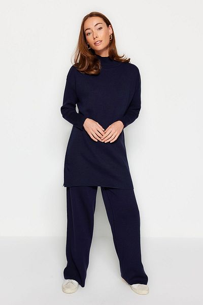 Trendyol Modest Tmavě námořnická modrá úplet se širokým rozparkem a spodní částí TCTAW24US00028