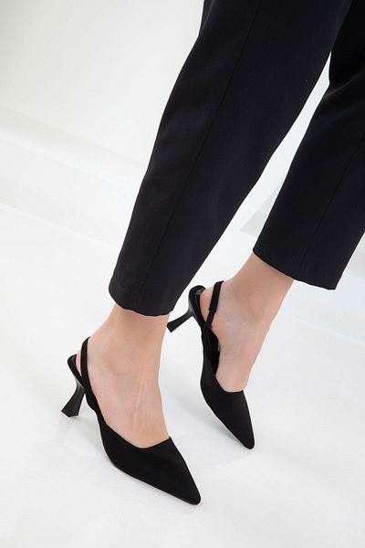 SOHO Klassische Damenschuhe mit Absatz aus schwarzem Wildleder 20430