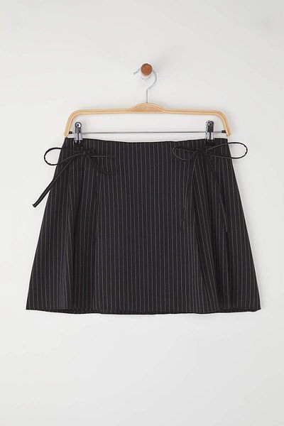 Trendyol Collection Black Striped Pleat and Ribbon Detailed Mini Length Woven Skirt Tedaw25Et00012
