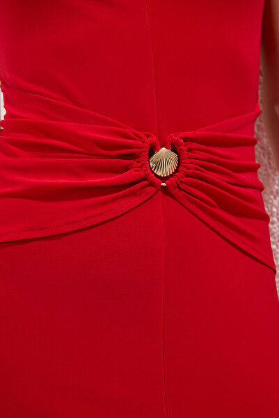 Trendyol Collection Červené detailní doplňky Pletené dlouhé stylové večerní šaty a šaty pro návrat domů TPRSS25AE00088