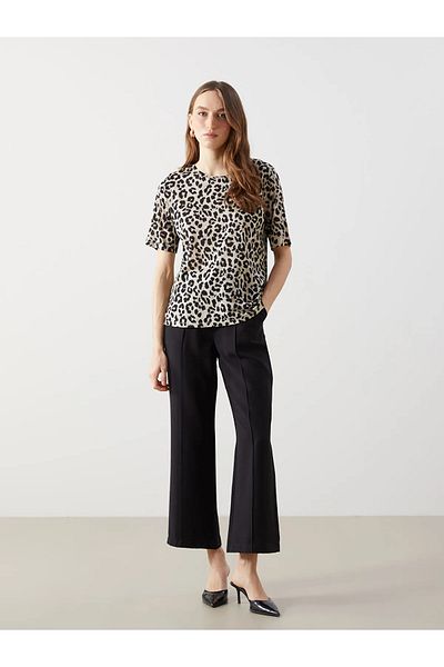 LC Waikiki Γυναικείο T-Shirt με λαιμόκοψη Leopard σχέδιο