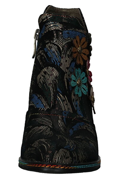 LAURA VITA Vyhlazování