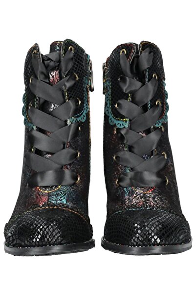 LAURA VITA Vyhlazování