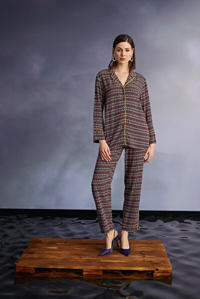 MONAMİSE طقم بيجامة بأزرار أمامية وياقة قميص منقوشة عرقية