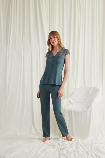 MONAMİSE Buttoned Pajama Set with Lace Collar and Shoulder Front