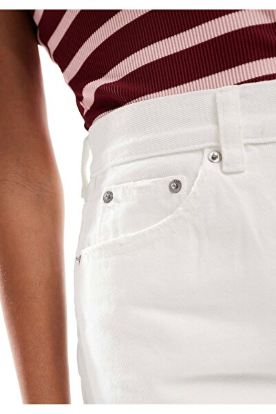 OFF THE CUFF Beyaz Mom Fit Yüksek Bel Katlamalı Paça 90's Denim Jean Kot Şort