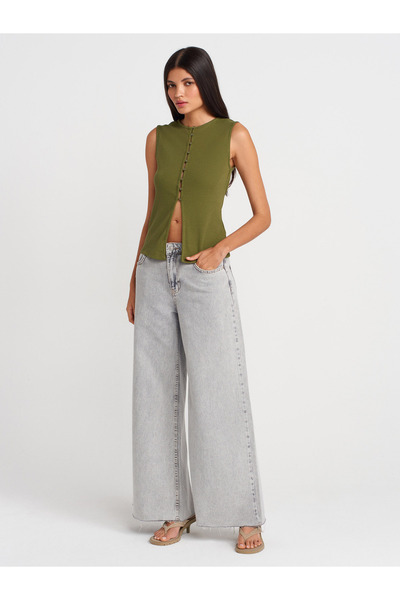 Dilvin 31701 Button Detailed Sleeveless Top-Khaki