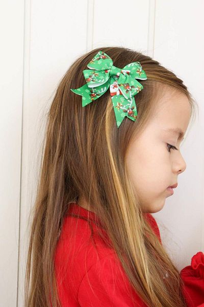 Le Mabelle Green Santa Claus Patterned 2-Piece Girl's Bow Clip Buckle