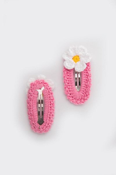 Le Mabelle Pink Knitted Flower Set of 2 Buckles