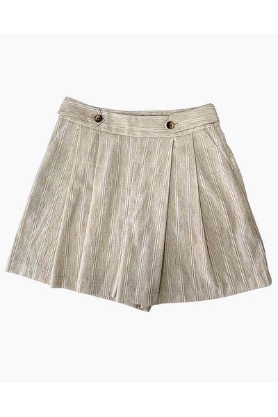 Quzu Epollet Button Detail Shorts