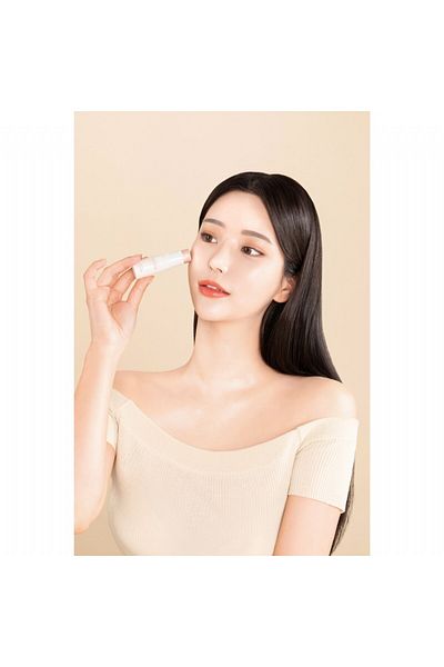 Merythod Moisturizing Stick Aurora Highlighter 01 Shimmer That Provides Natural Skin Radiance