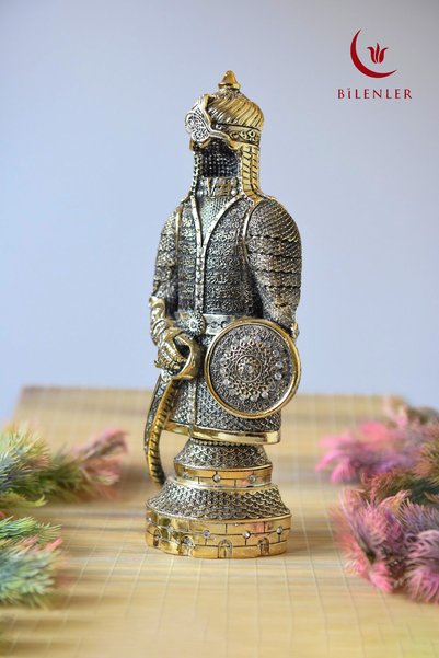 Genel Markalar Fetih Zırh Ayetel Kürsi Biblo 11x27 Cm (ORTA BOY) – Altın Renk Metal Dekoratif Aksesuar