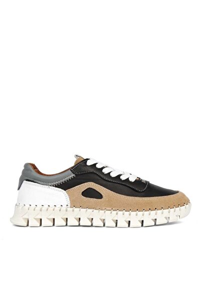 Celal Gültekin Kadın Siyah Bağcıklı Kalın Tabanlı Vizon Süet Deri Sneaker