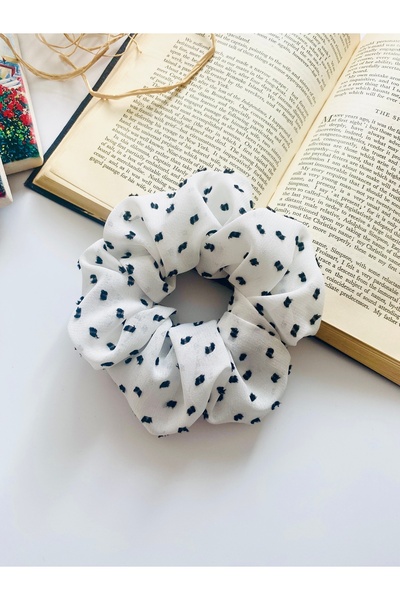 seyranat Чорно-біла текстурована середнього розміру 12 см жіноча молода дівчи...