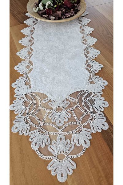 ZESA HOME Luxury French Lace Velvet Runner