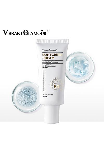 Vibrant Glamour Vibrant Glamour Whitening Sunscreen with SPF50+ UVA/UVB - 50g 50g
