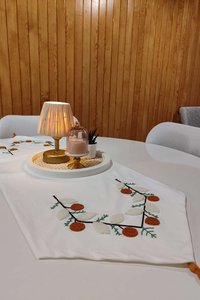 e-Bizz Store Punch Nakışlı 1 Adet Runner & Amerikan Servisi & Masa Örtüsü