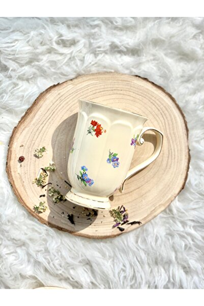 GiftExpress Cream porcelain mug with flowers Ecru England 450ml