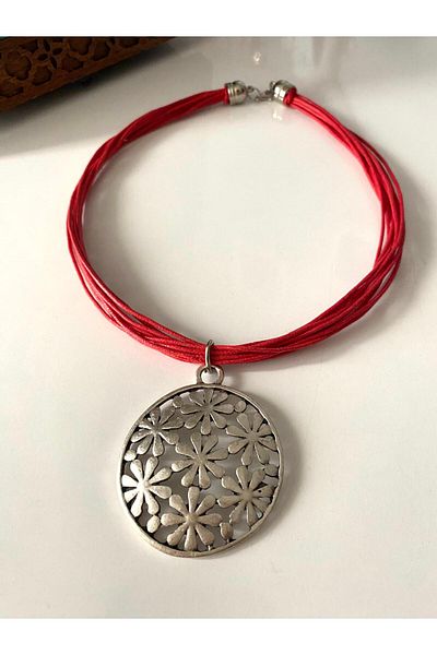canan dizayn Bohem Metal Clover Medallion Necklace Red String