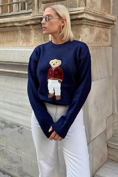 KURGAN TEKSTİL Süzene Bear Embroidered Crew Neck Women's Knitwear Sweater