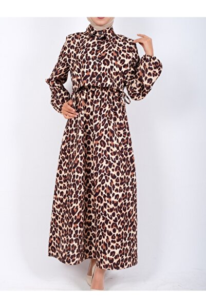 HİJABAYA فستان بطبعة جلد الفهد مع تفاصيل قميص في الأعلى