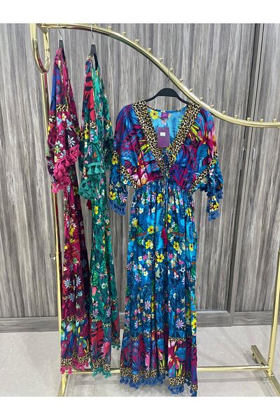 india Antique women's dress embroidered with bright summer colors