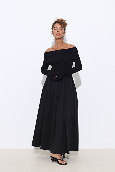Mozto Aurena Long Sleeve Maxi Poplin Black Dress