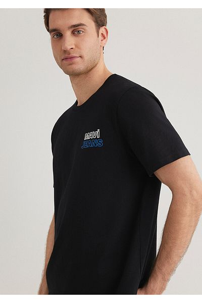 Mavi Jeans-bedrucktes schwarzes T-Shirt Slim Fit / Slim Fit 066841-900