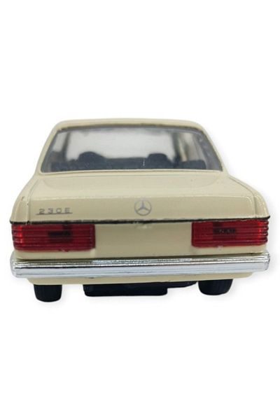 WELLY Pull Drop Car 1:32 Mercedes Benz W123 - 43686 - White