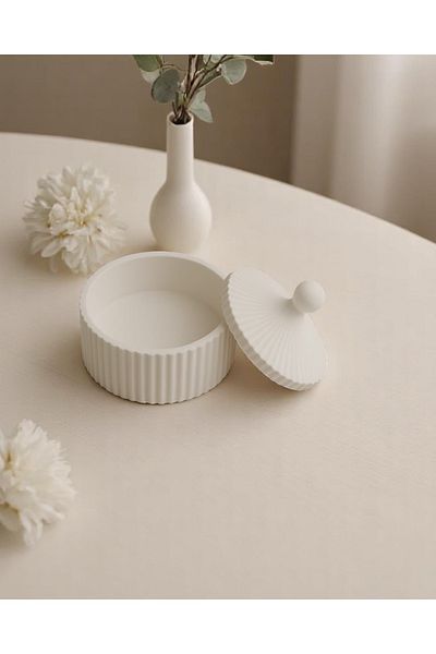 GİTTİGİTTİ Covered Striped Carved Handmade Decorative Storage Container White