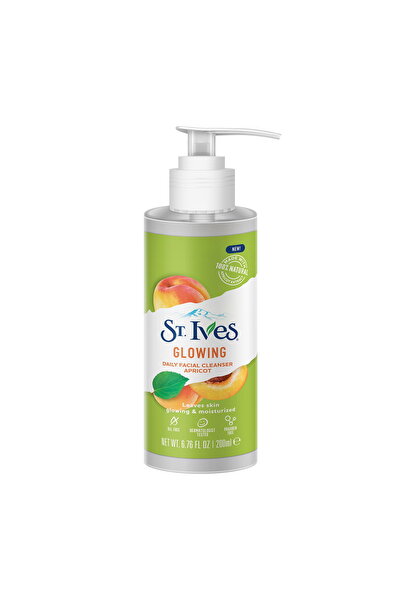 St. Ives Glowing Face Wash with Apricot Extracts 200 ml