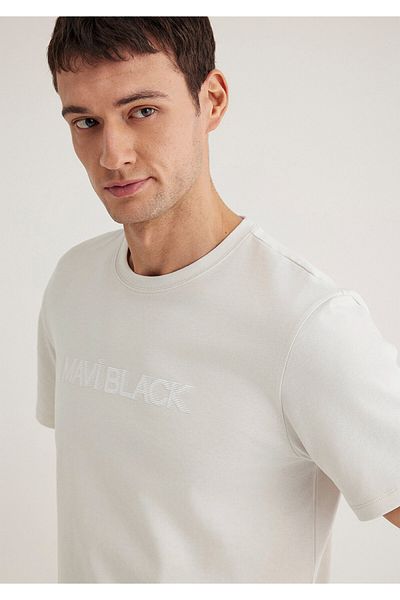 Mavi Schwarz bedrucktes graues T-Shirt mit normaler Passform 0612643 -70142