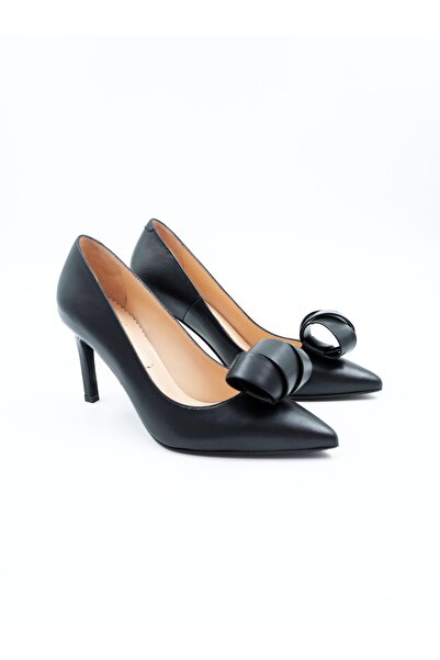 Tenau Pantofi cu toc de damă din piele naturală