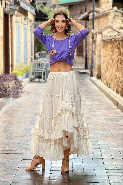 Nevin Kaya Moda Fustă spaniolă de culoare crem