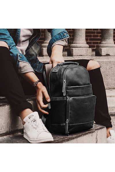 The Chesterfield Brand Rucsac pentru laptop de 14 inch si tableta, The Chesterfield Brand, din piele naturala, Austin