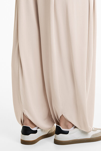 Oysho Modal karışımlı dökümlü balon pantolon