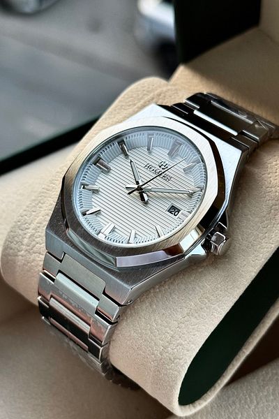 Homies Men's Wristwatch 2 Years Warranty with Calendar Display Bracelet Gift.Hmprm978986
