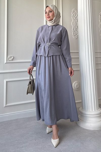 InStyle Γκρι κοστούμι με λεπτή ζώνη και φούστα