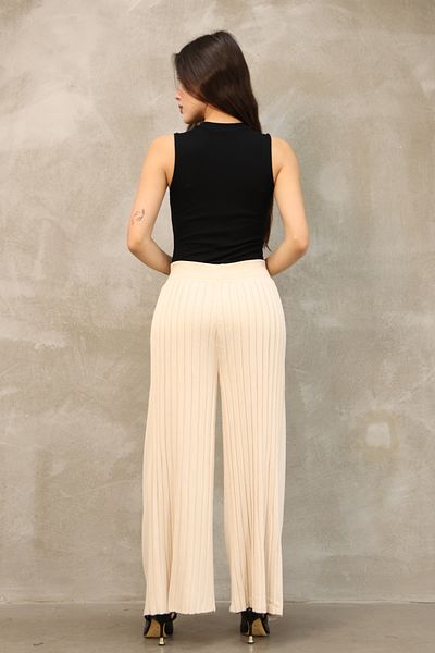 ALCHON Elastic Waist, Plain Front, Plain Back, Pleated Corded Pipe Leg, Stylish Regular Length Knitwear Trousers