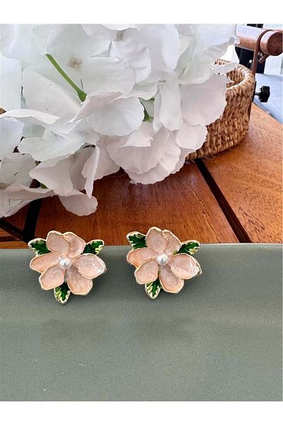 Pelin Aksesuar Cream Flower Earrings
