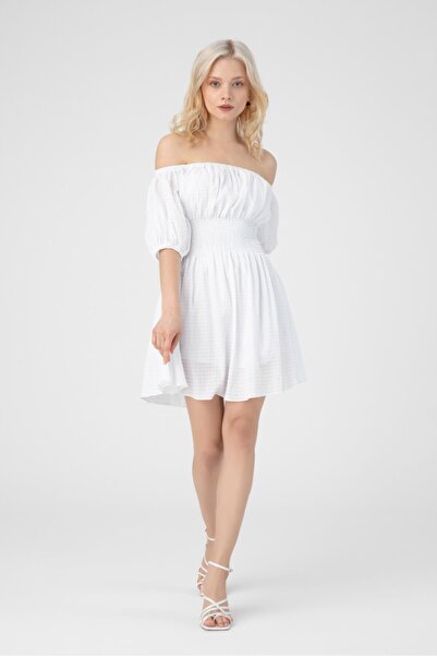BERFUĞ KIRAN Beyaz Omzu Düşük Beli Lastikli Elbise