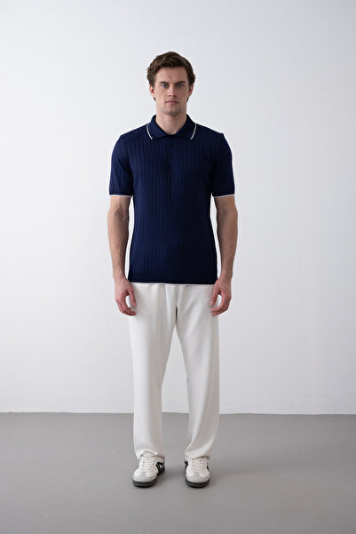 İLKCET MODA Πλεκτό μπλουζάκι με ριγέ μπλε γιακά με κουμπιά