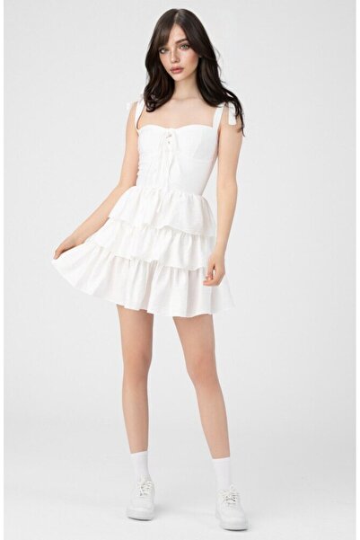 BERFUĞ KIRAN Beyaz Göğüs Detaylı Omuzdan Bağlamalı Elbise