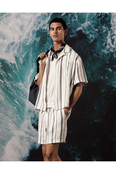 AMERICAN EAGLE AE Poolside Striped Button-Up Shirt