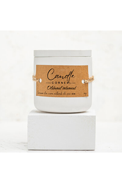 Candle Corner Lumânare parfumată lucrată manual din ceară de soia 100% naturală, Tămâie neagră, Recipient ceramic alb