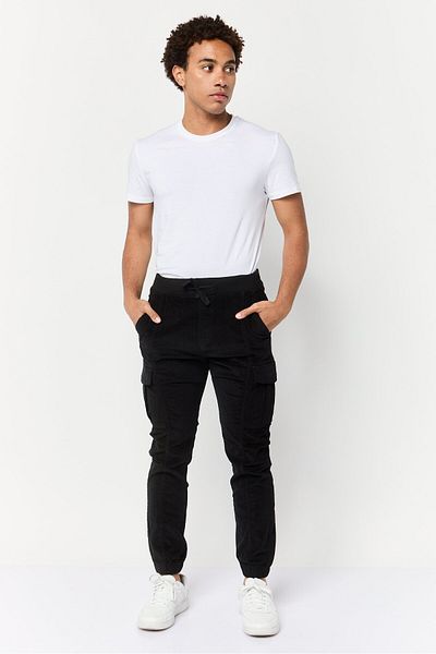 CELIO Men Regular Fit Solid Cargo Pants, Black