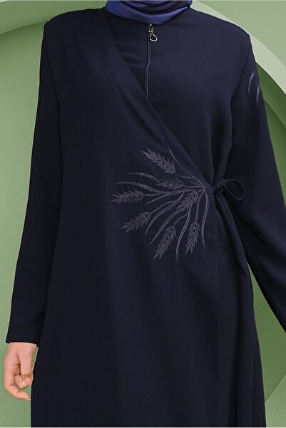 Alvina 10375 Модель з вишитим деталями та блискавкою PardeSü