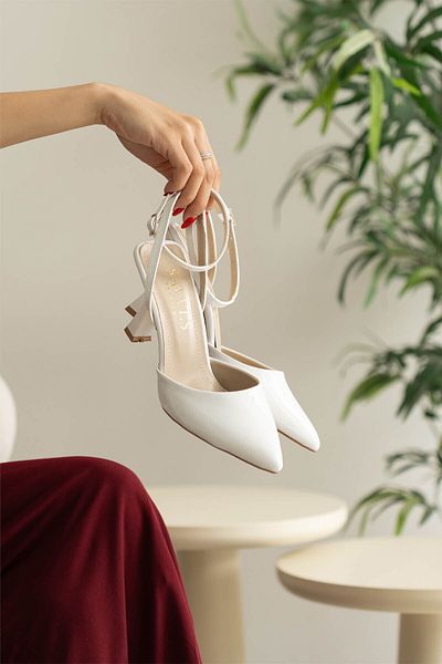 Savves Women's White Strappy Heeled Shoes