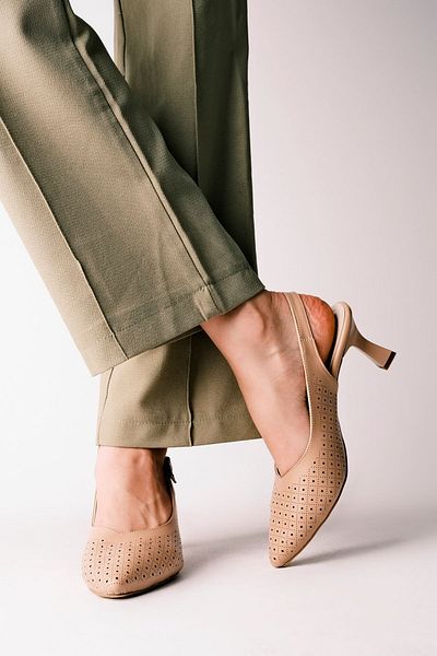 Lal Shoes & Bags Pantofi cu toc pentru femei Petunya, cu orificiu în spate deschis, nud